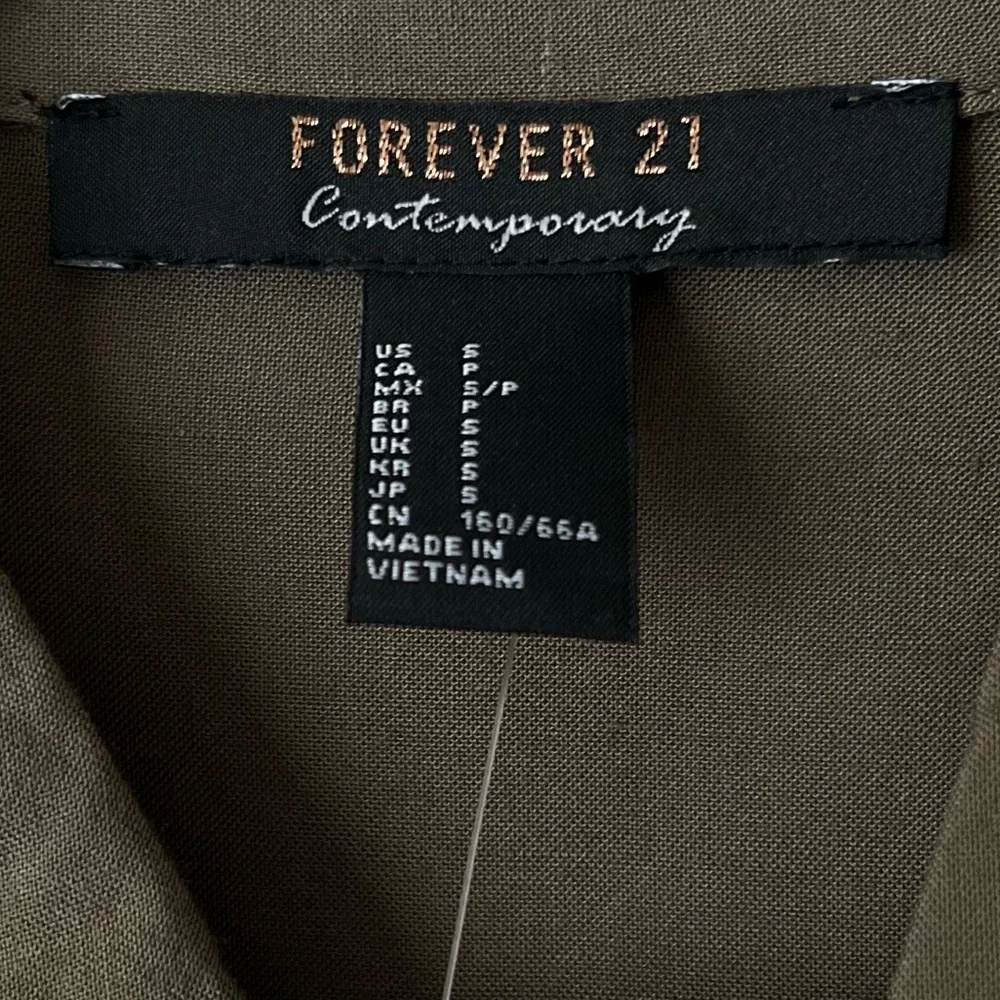 ROMPER JUMPSUIT OLIVE GREEN Forever 21 Button Long sleeve Elastic Waist Tie Siz… - Picture 9 of 15